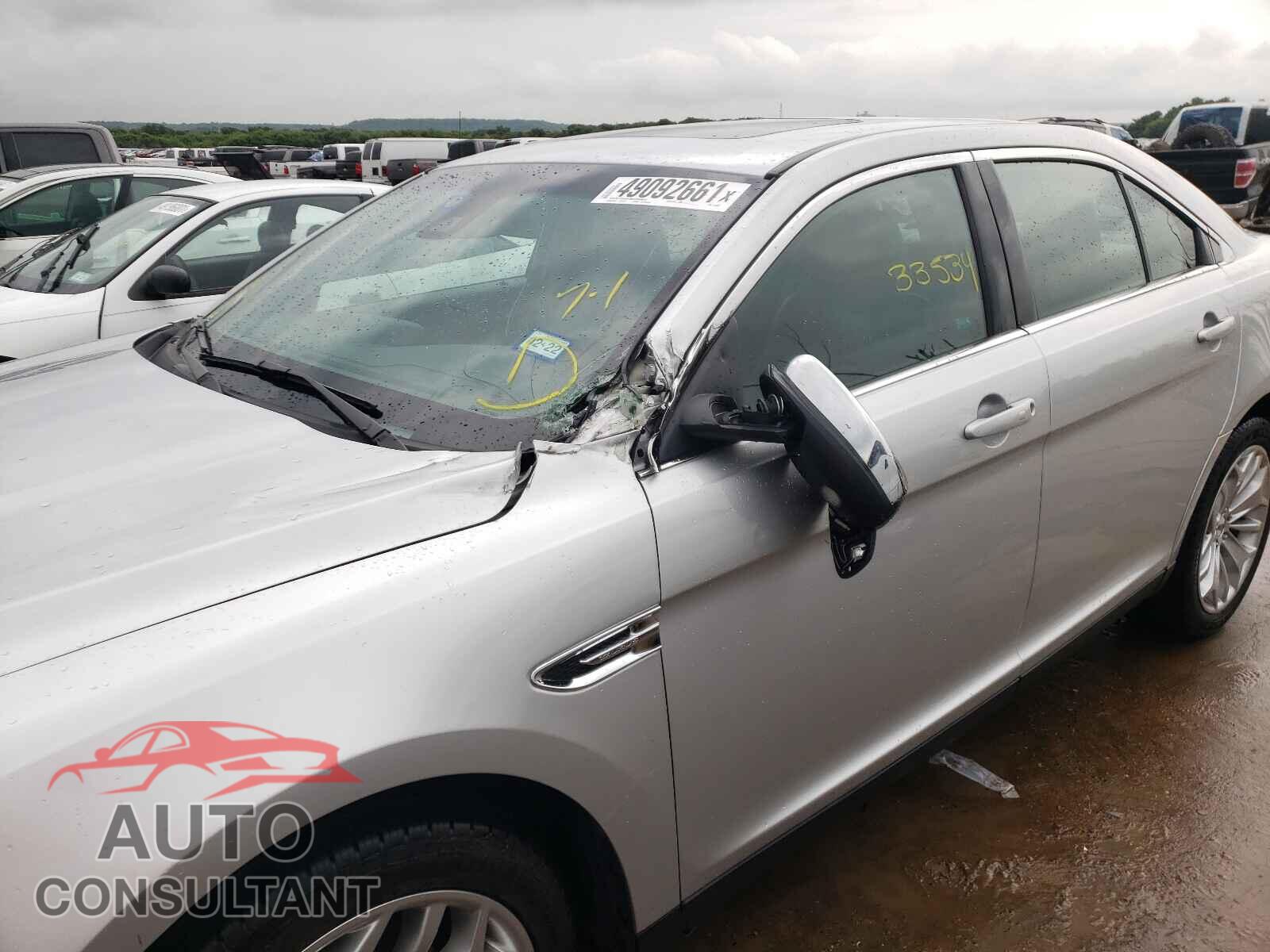FORD TAURUS 2017 - 1FAHP2F82HG120852