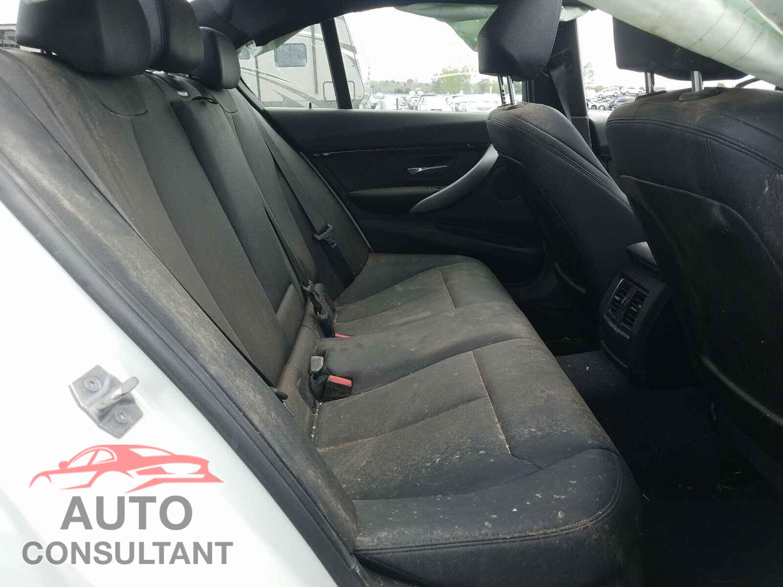 BMW 3 SERIES 2018 - WBA8D9C52JA616178
