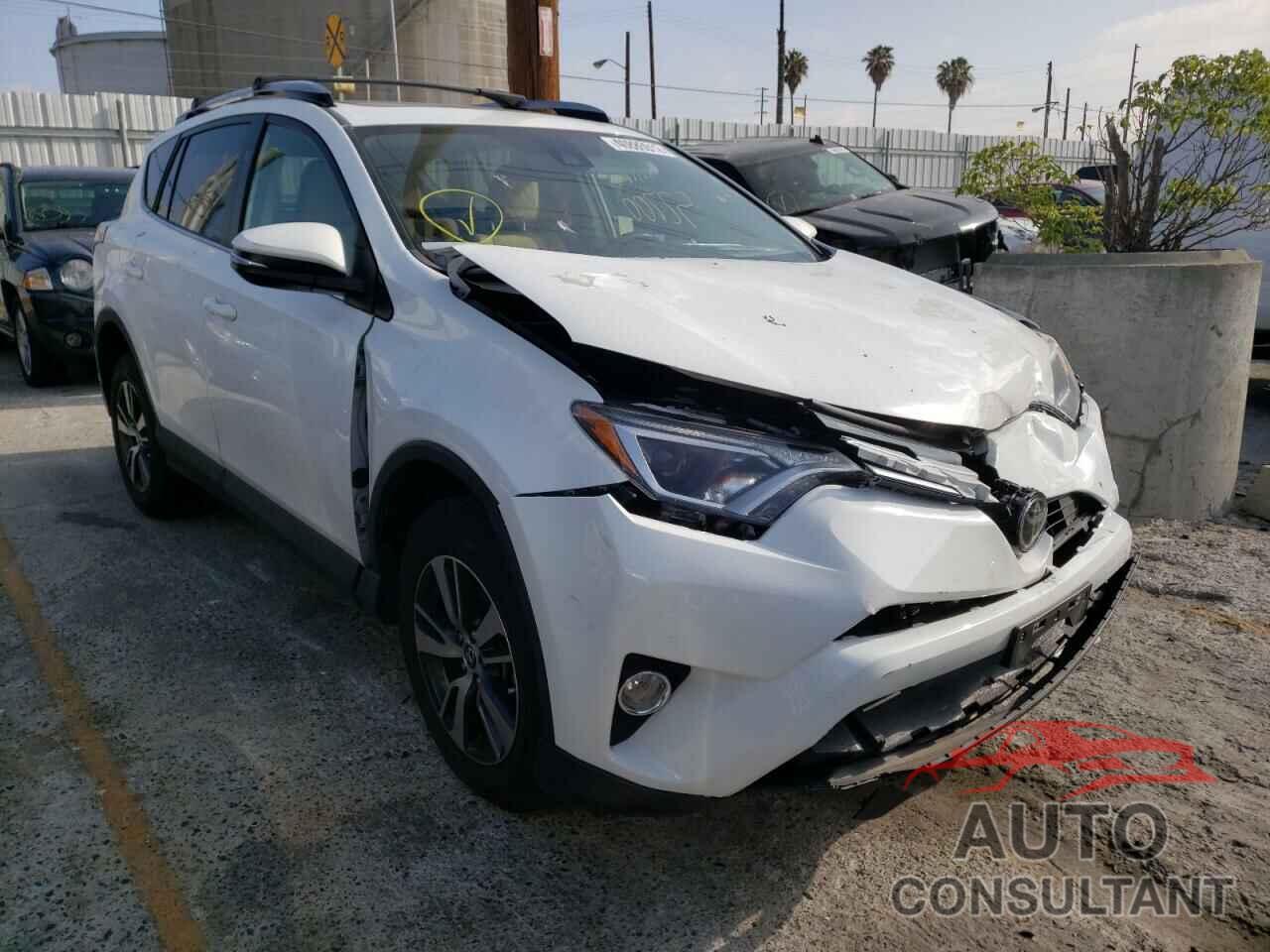TOYOTA RAV4 2017 - JTMWFREV8HD104614