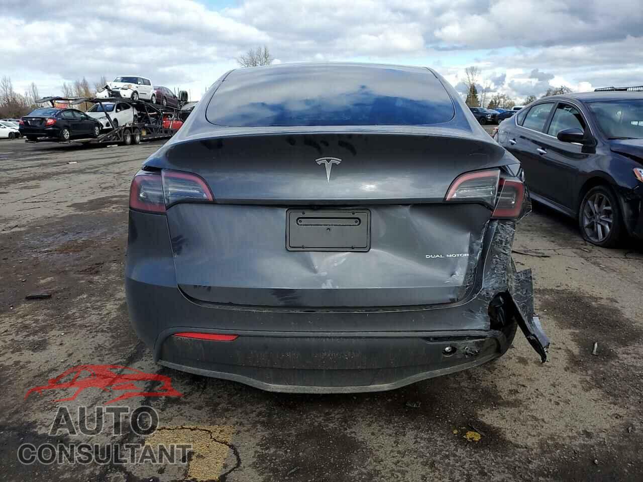 TESLA MODEL Y 2023 - 7SAYGDEE4PF883710