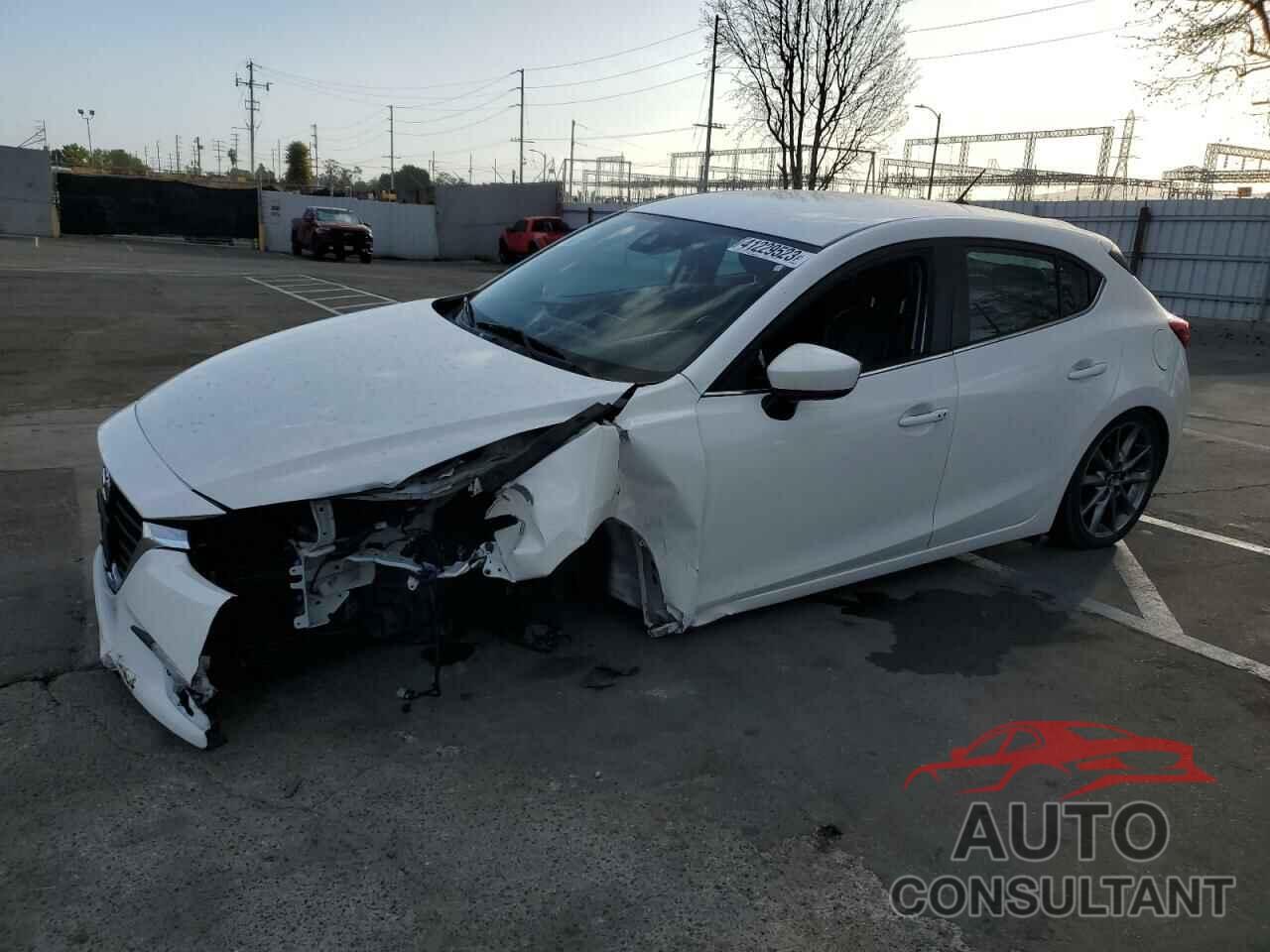 MAZDA 3 2018 - 3MZBN1L36JM227050