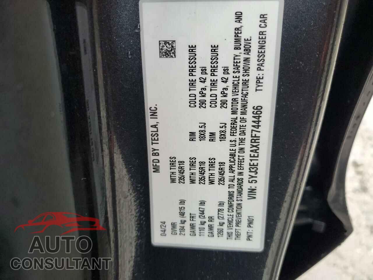 TESLA MODEL 3 2024 - 5YJ3E1EAXRF744466