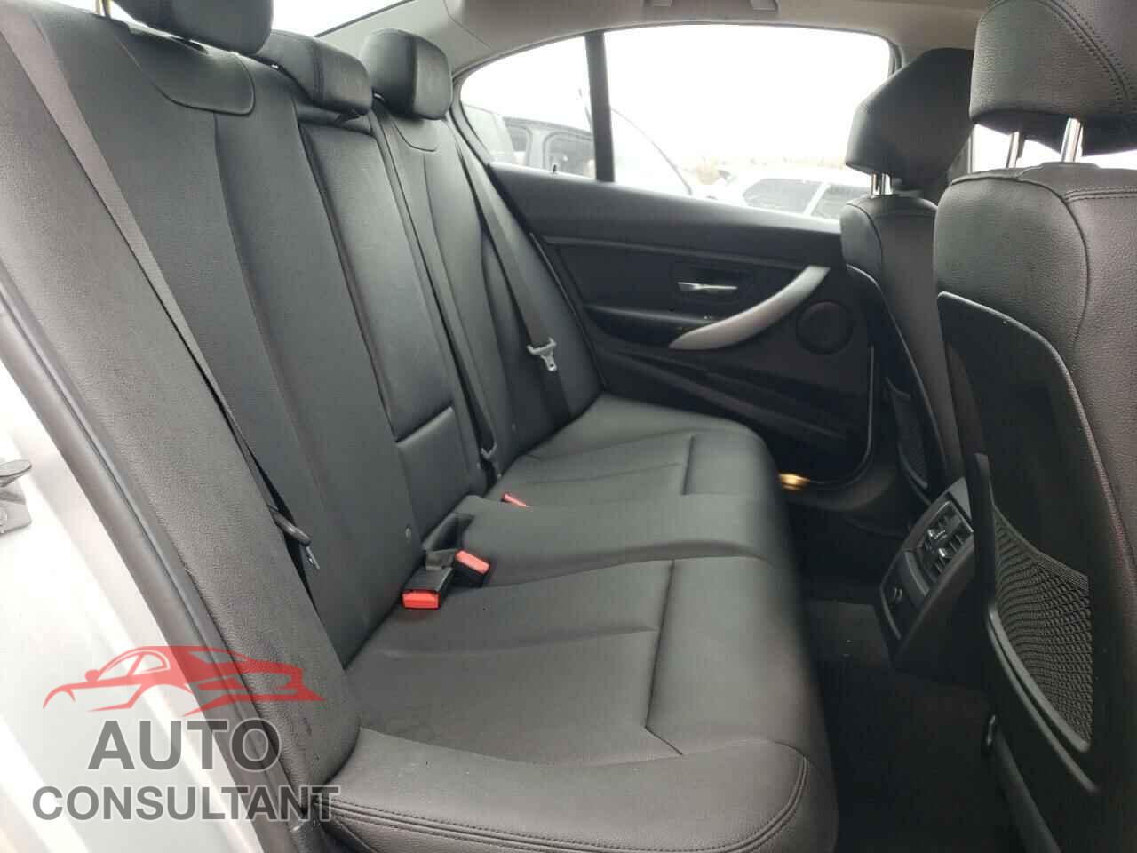 BMW 3 SERIES 2018 - WBA8A3C54JA491884