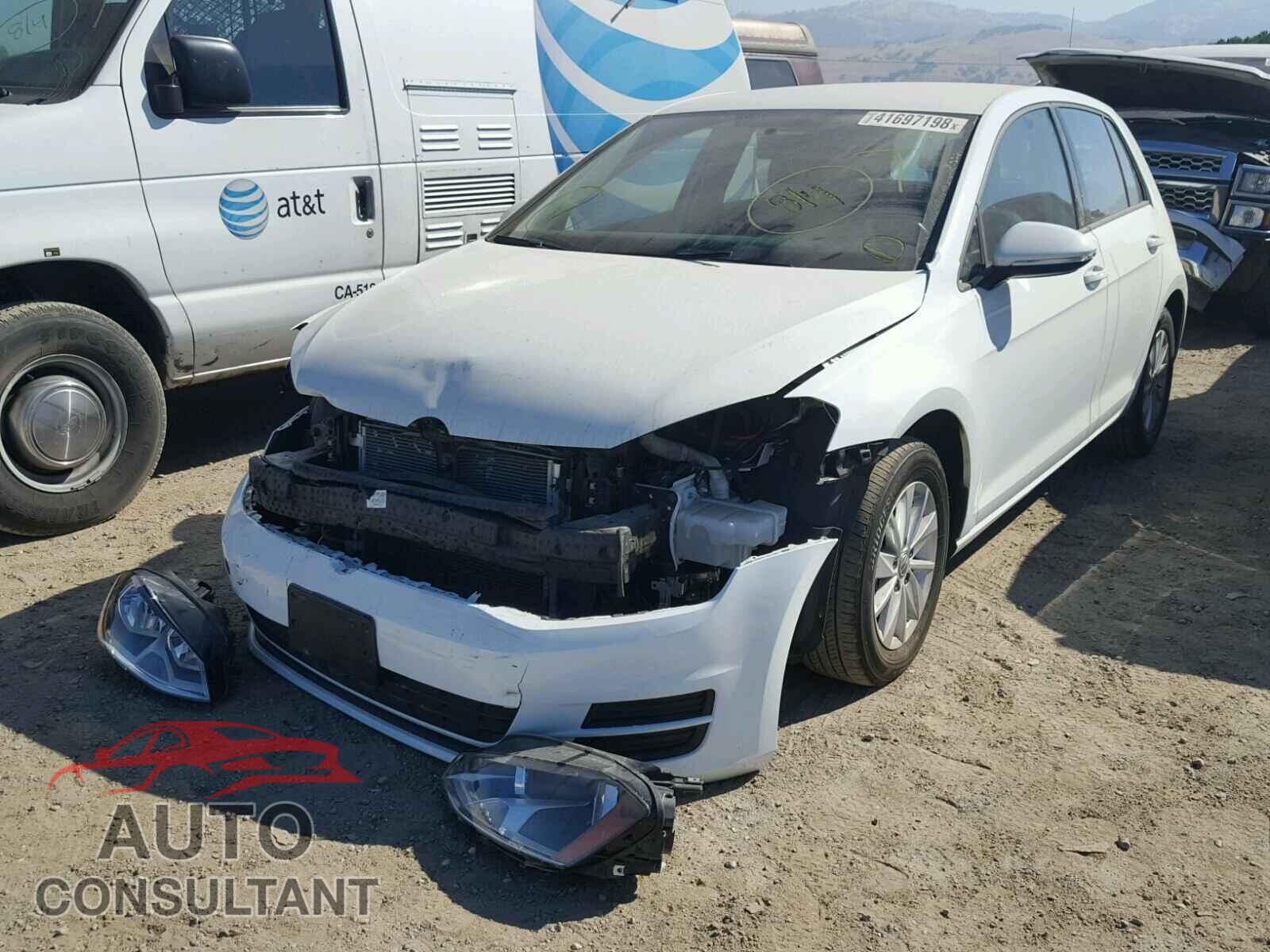VOLKSWAGEN GOLF 2017 - 3VW217AU0HM021291