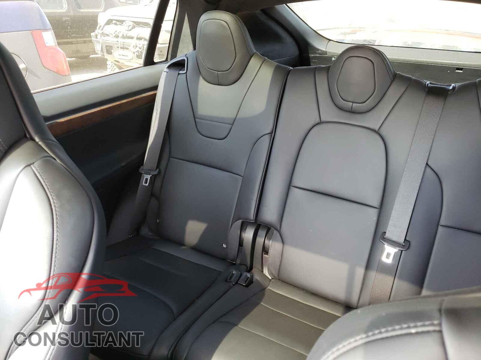 TESLA MODEL X 2017 - 5YJXCDE22HF051620