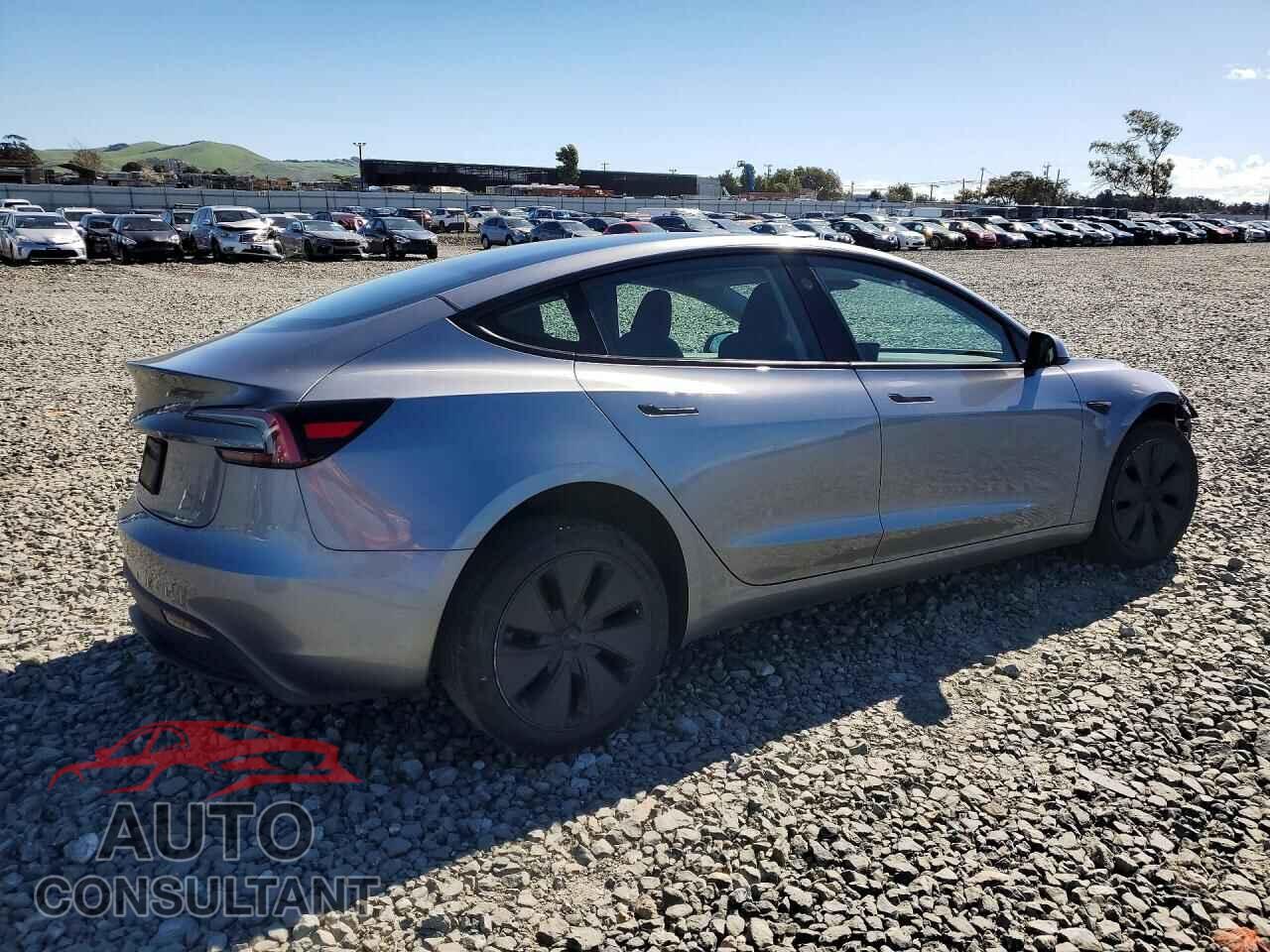 TESLA MODEL 3 2024 - 5YJ3E1EA0RF863692