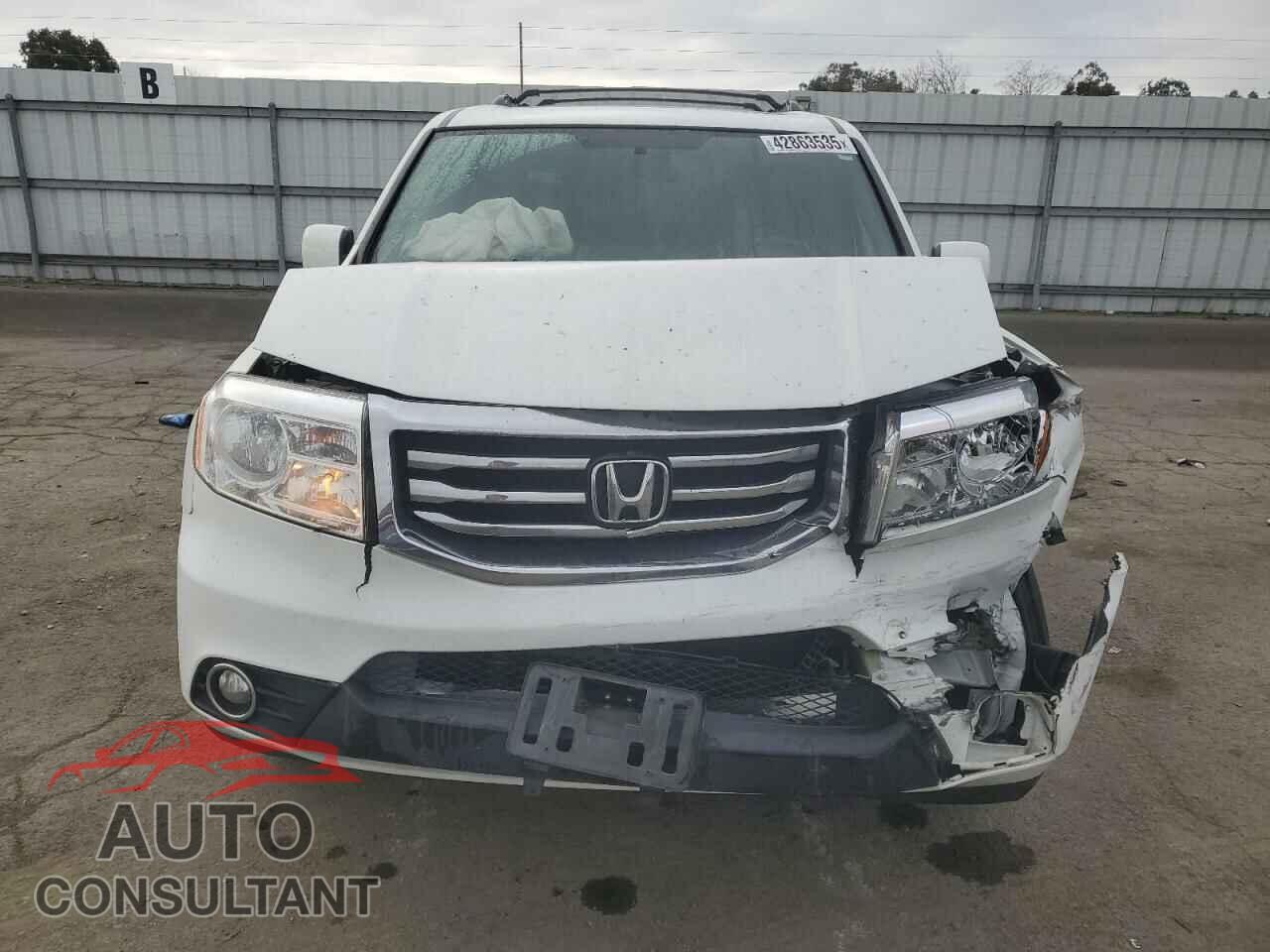 HONDA PILOT 2015 - 5FNYF4H57FB016442