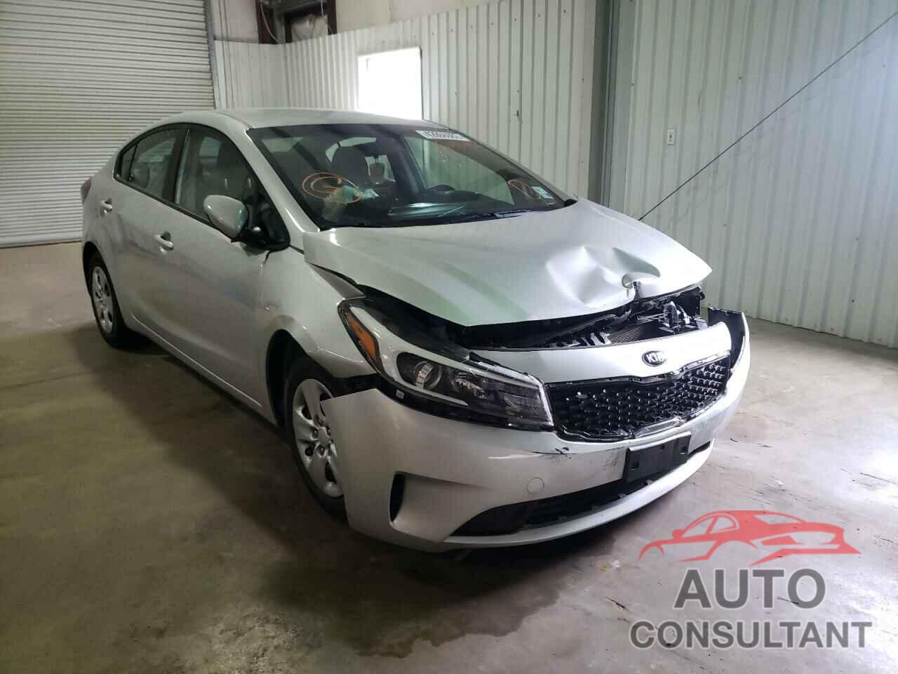 KIA FORTE 2018 - 3KPFK4A74JE266234