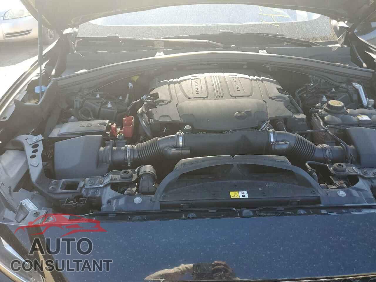 JAGUAR F-PACE 2017 - SADCJ2BV1HA881817