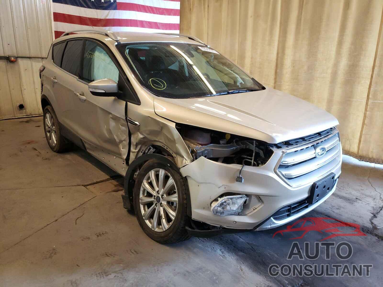 FORD ESCAPE 2017 - 1FMCU9J93HUB60862