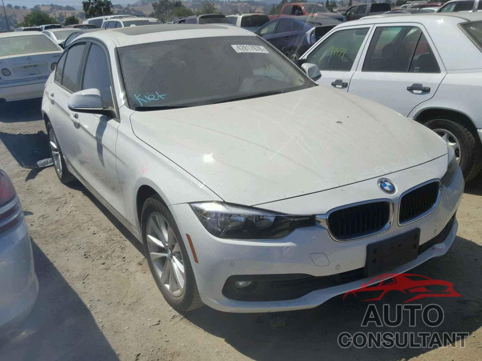 BMW 3 SERIES 2016 - WBA8E1G50GNT34390