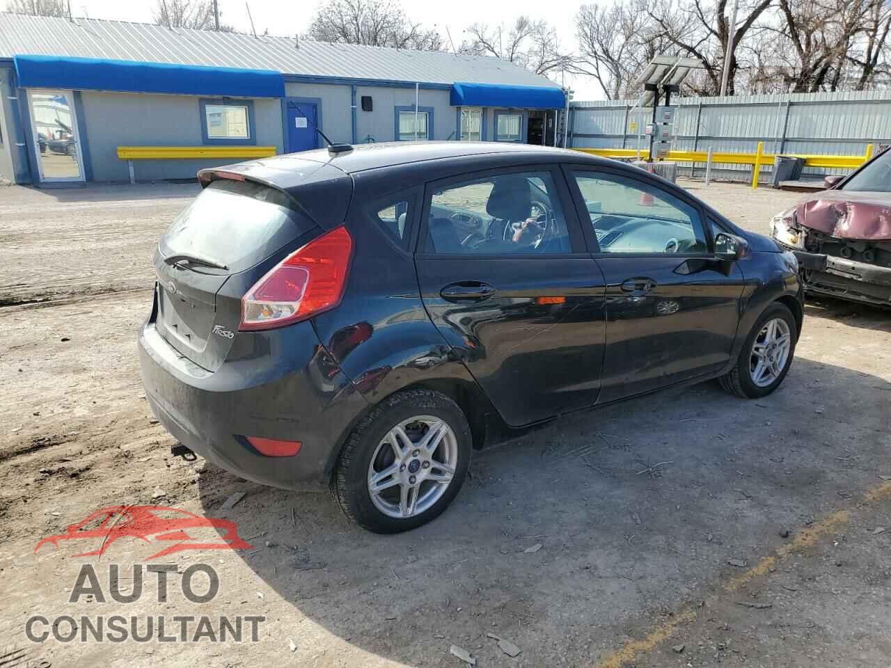 FORD FIESTA 2018 - 3FADP4EJ2JM101731