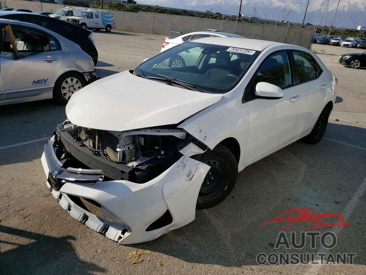 TOYOTA COROLLA 2018 - 5YFBURHE9JP782713