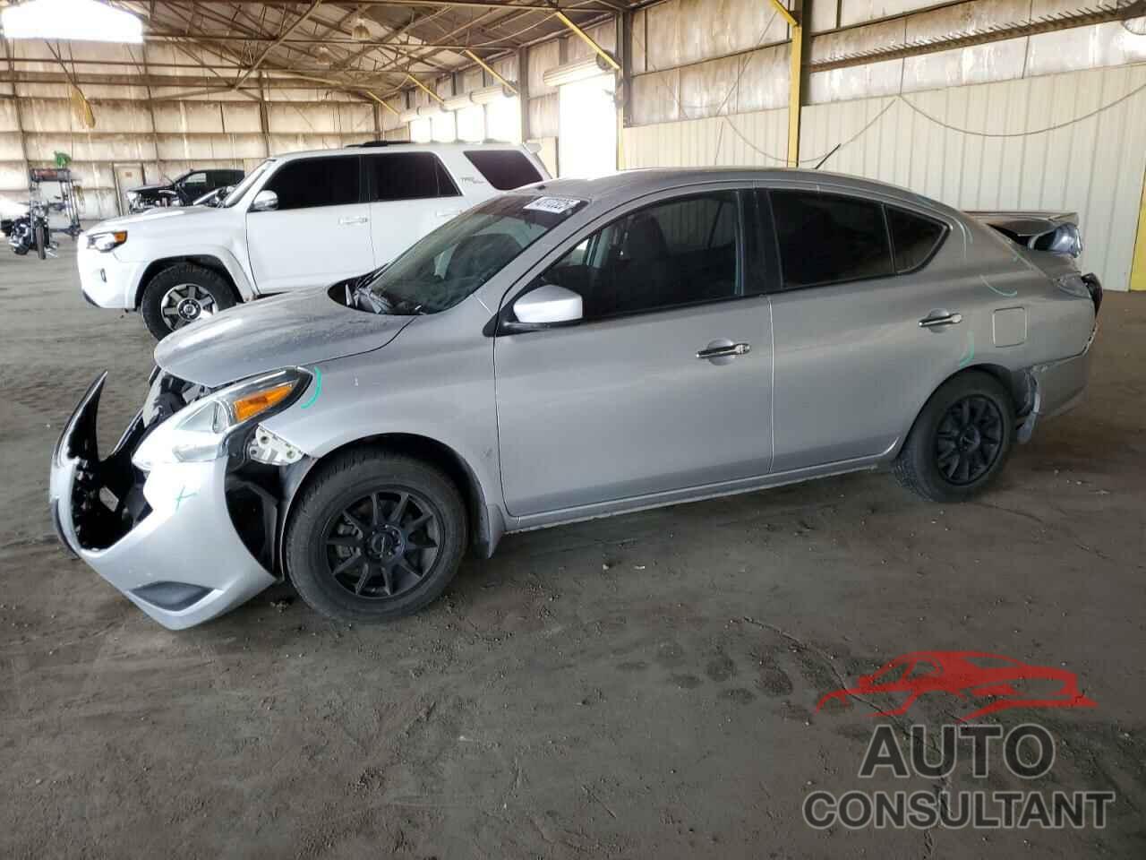 NISSAN VERSA 2017 - 3N1CN7AP9HL901629