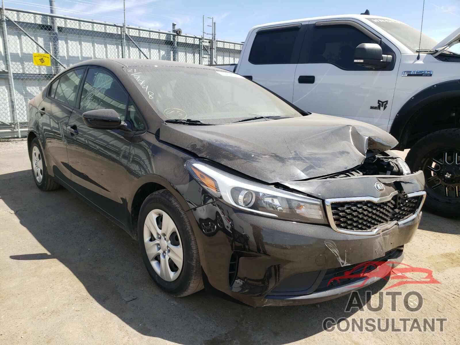 KIA FORTE 2018 - 3KPFK4A74JE231077