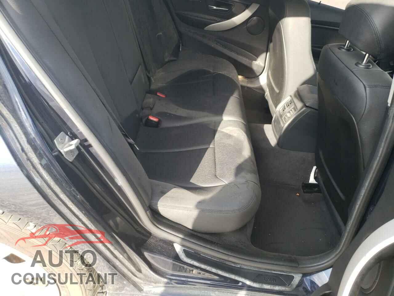 BMW 3 SERIES 2016 - WBA8E5G50GNU21018