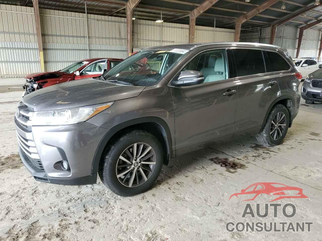 TOYOTA HIGHLANDER 2018 - 5TDKZRFH2JS535474