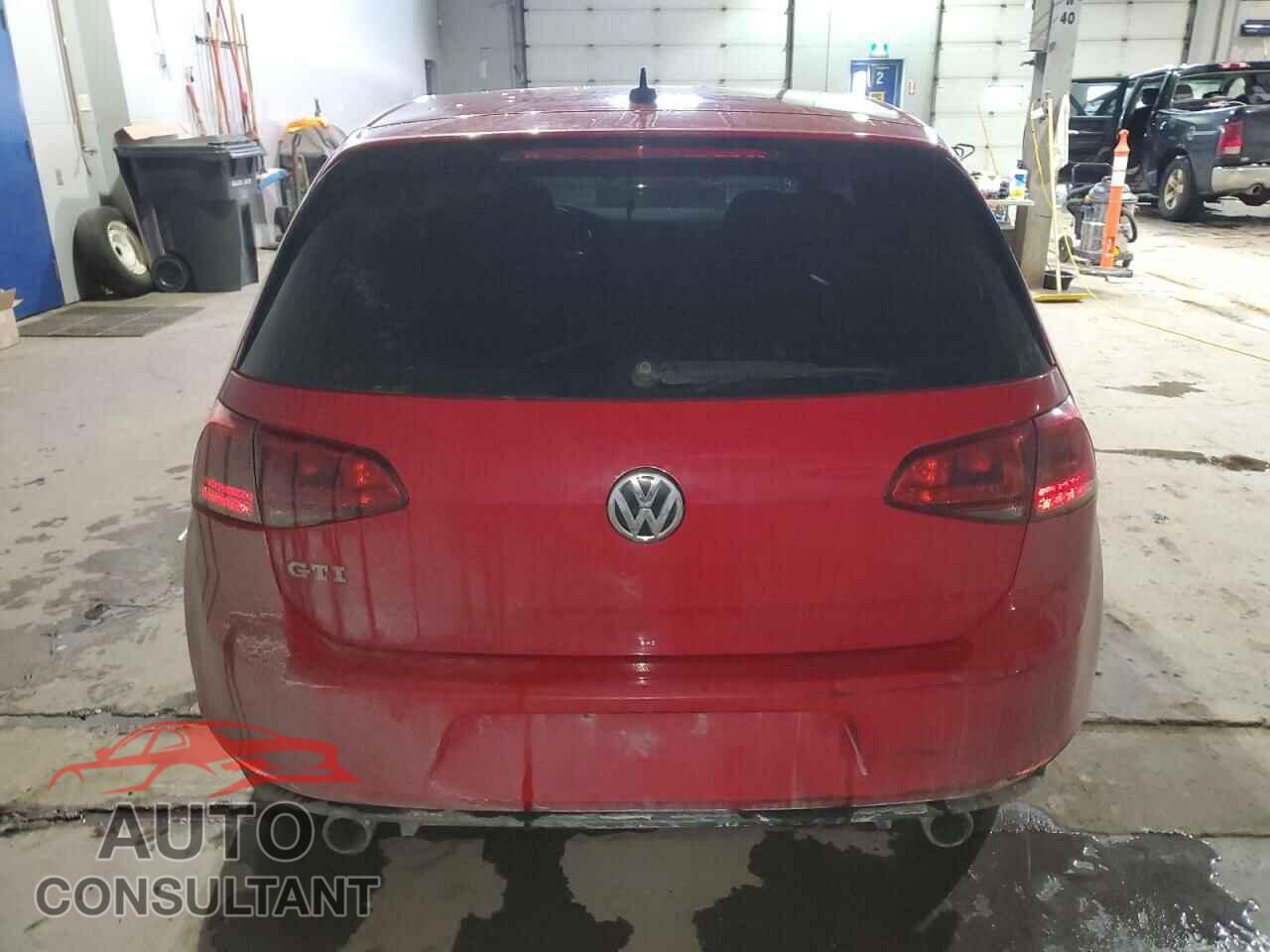 VOLKSWAGEN GTI 2017 - 3VWTT7AU5HM038943