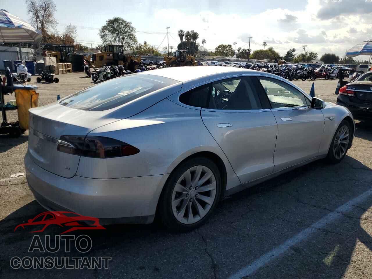TESLA MODEL S 2013 - 5YJSA1DN2DFP27911