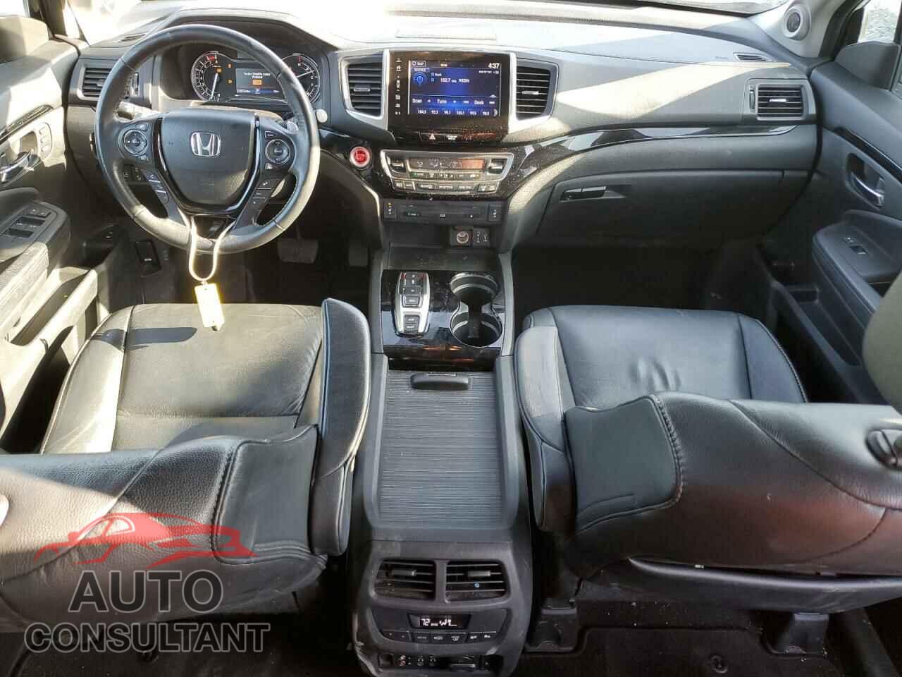 HONDA PILOT 2017 - 5FNYF6H96HB066184