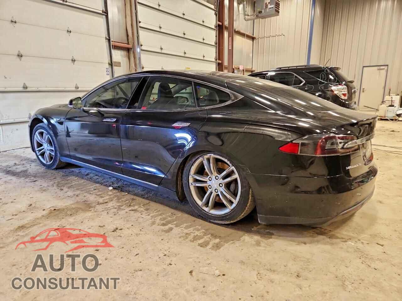 TESLA MODEL S 2013 - 5YJSA1AC3DFP11171