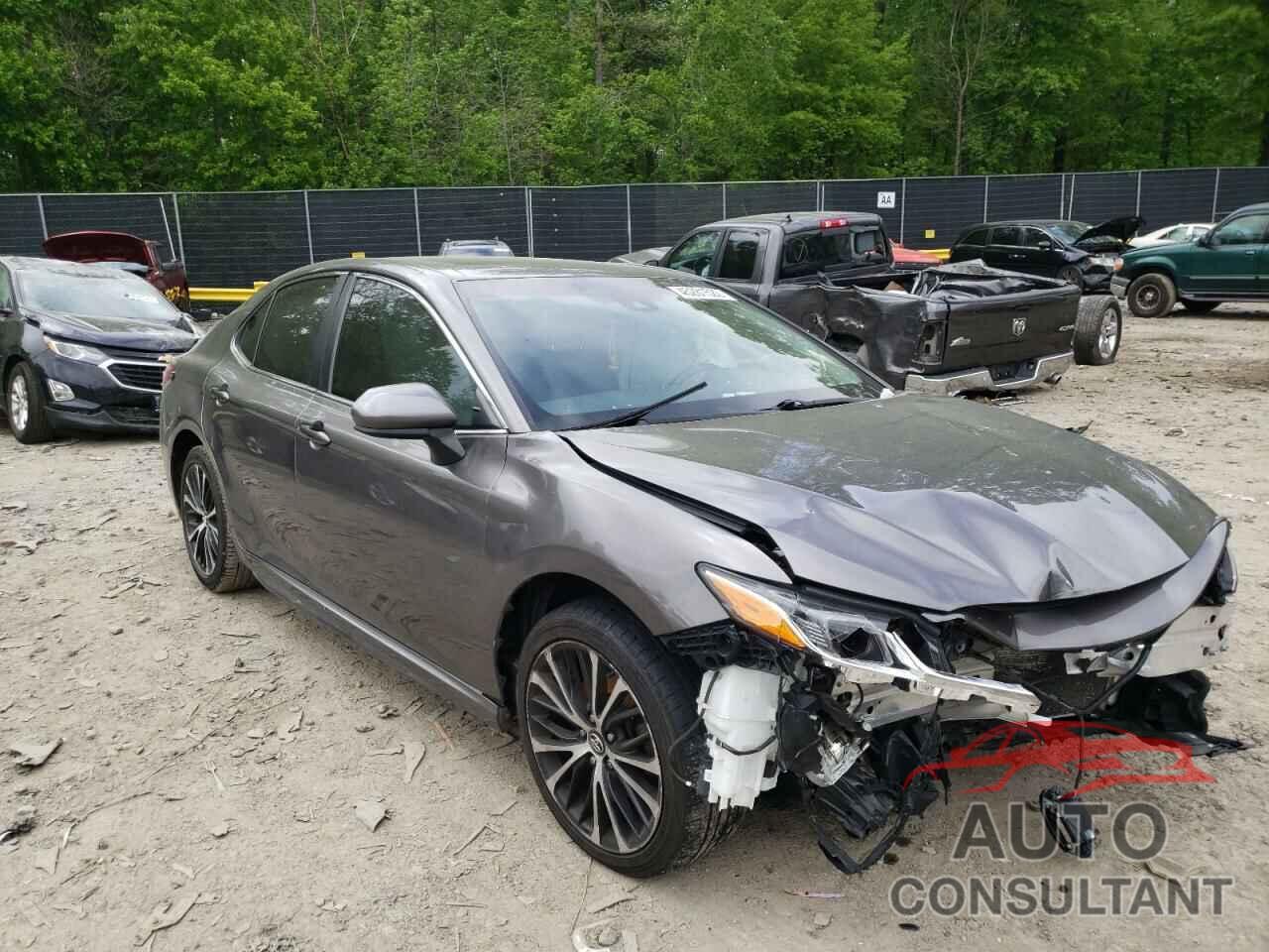 TOYOTA CAMRY 2018 - 4T1B11HK0JU064532