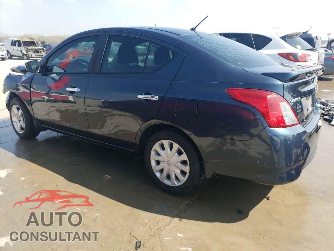 NISSAN VERSA 2017 - 3N1CN7AP3HL890322