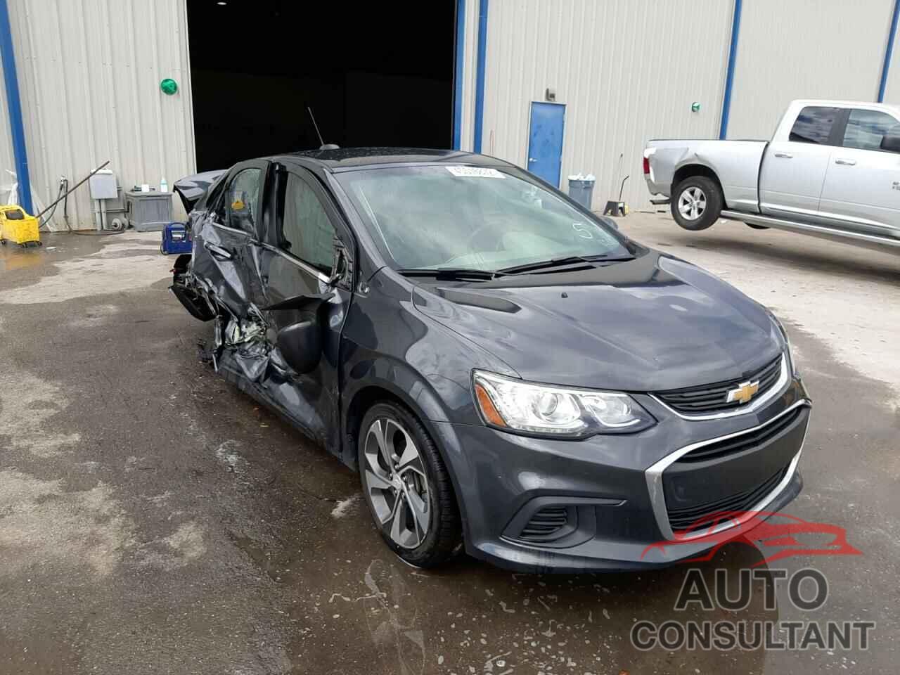 CHEVROLET SONIC 2018 - 1G1JF5SB9J4106853