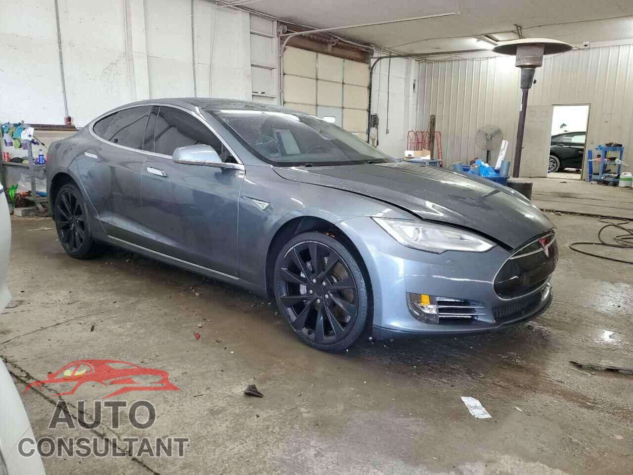 TESLA MODEL S 2013 - 5YJSA1DN0DFP26935