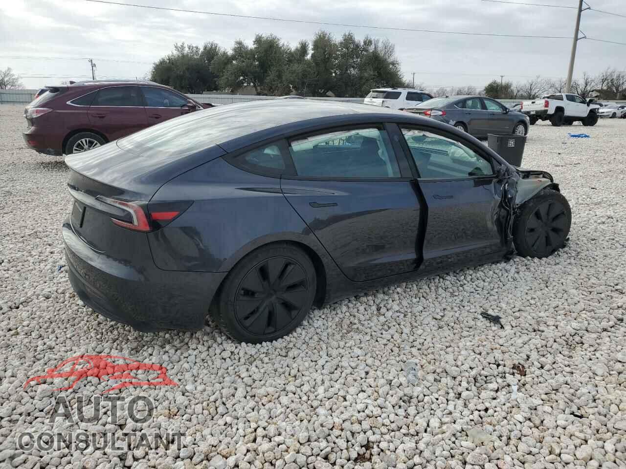 TESLA MODEL 3 2024 - 5YJ3E1EA6RF849912