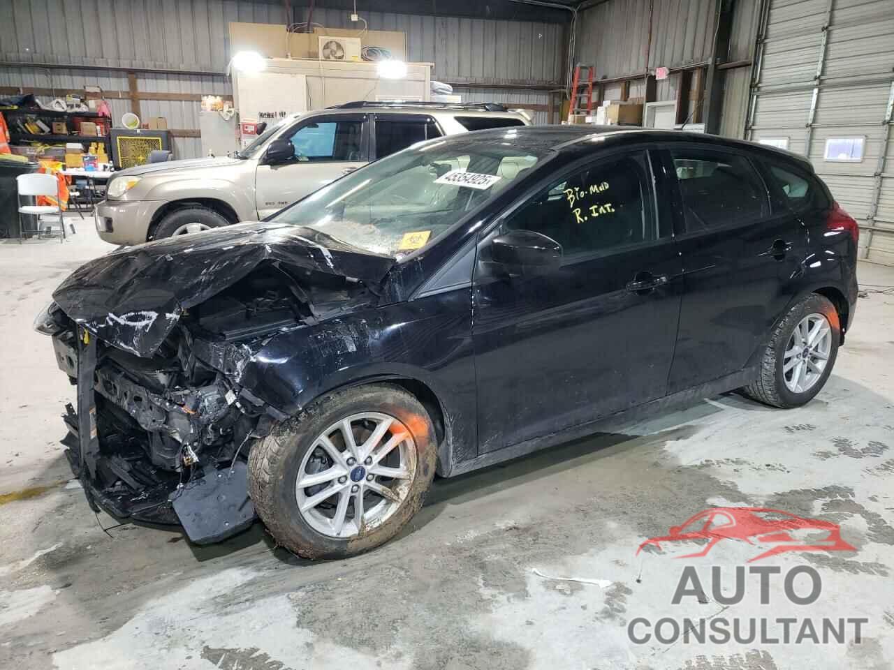 FORD FOCUS 2018 - 1FADP3K28JL244420