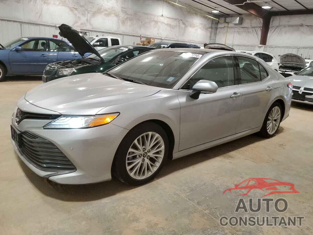 TOYOTA CAMRY 2018 - 4T1BZ1HK9JU006489