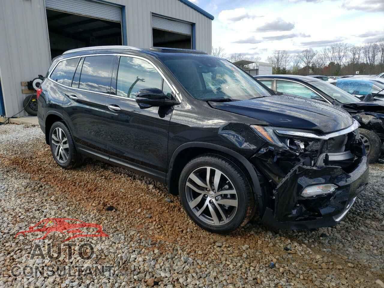 HONDA PILOT 2017 - 5FNYF5H98HB007521
