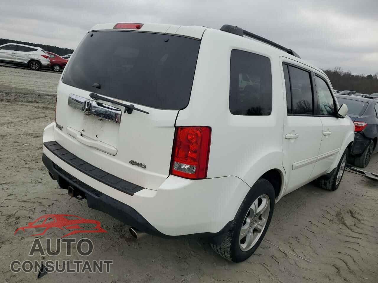 HONDA PILOT 2013 - 5FNYF4H58DB083130