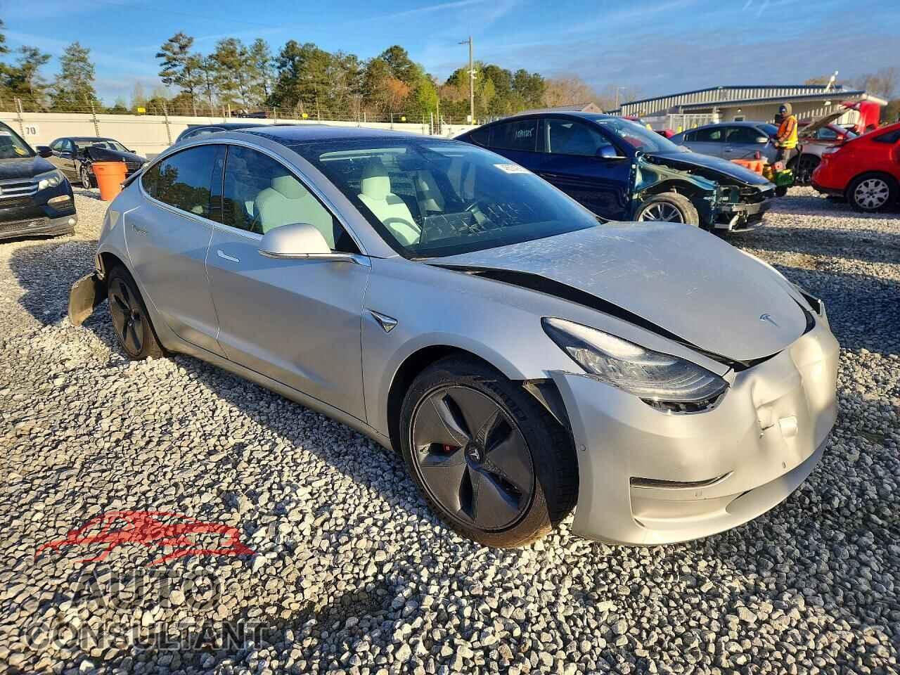 TESLA MODEL 3 2018 - 5YJ3E1EBXJF074821