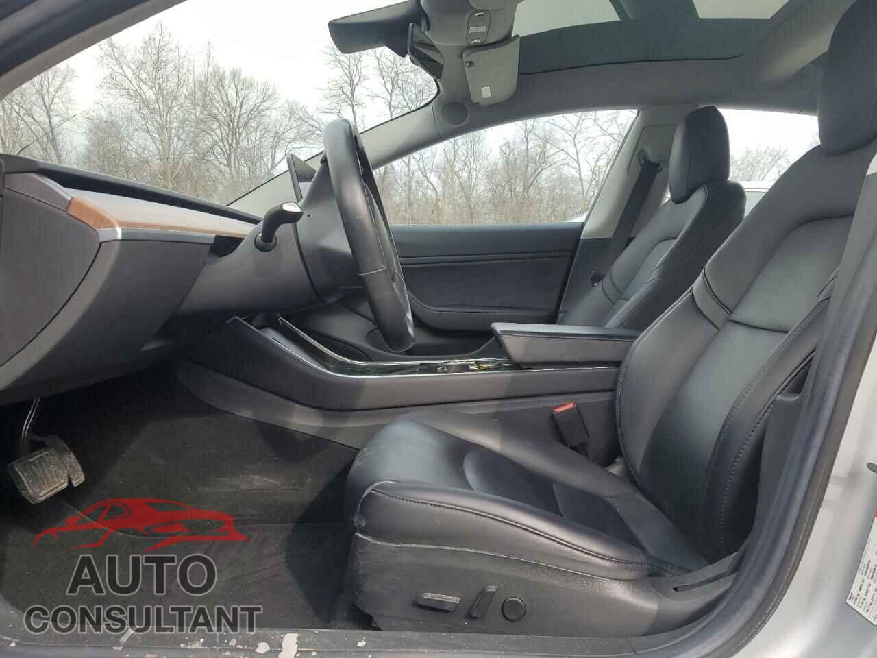 TESLA MODEL 3 2018 - 5YJ3E1EA7JF015264