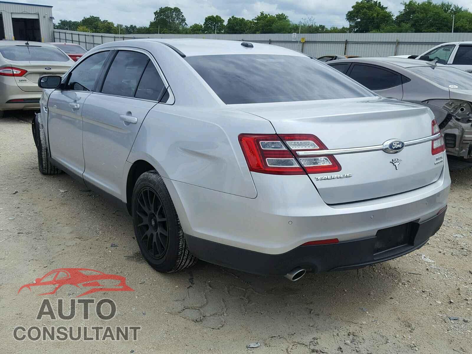 FORD TAURUS 2015 - 1FAHP2E82FG209089