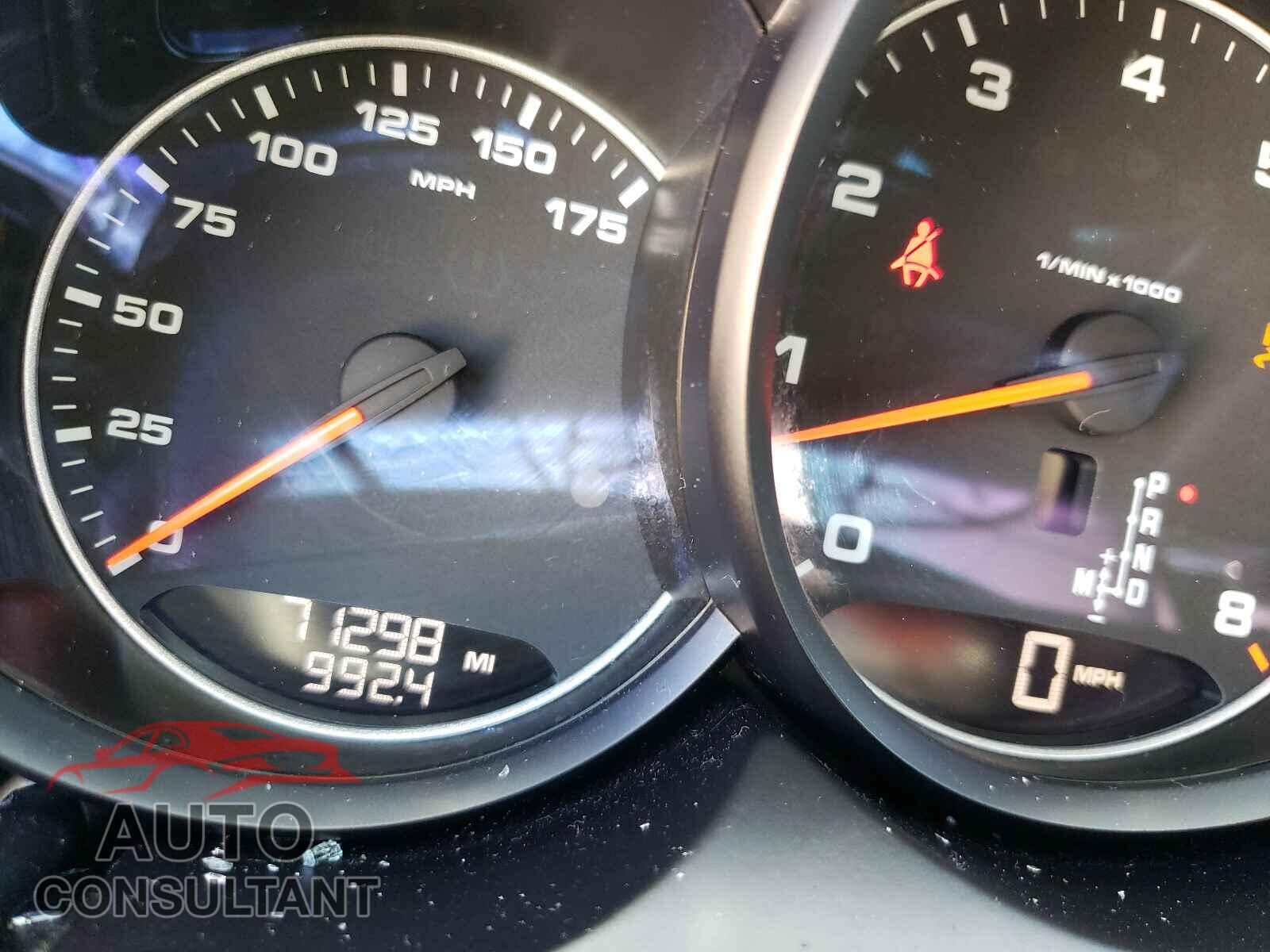 PORSCHE CAYENNE 2017 - WP1AA2A26HKA85857