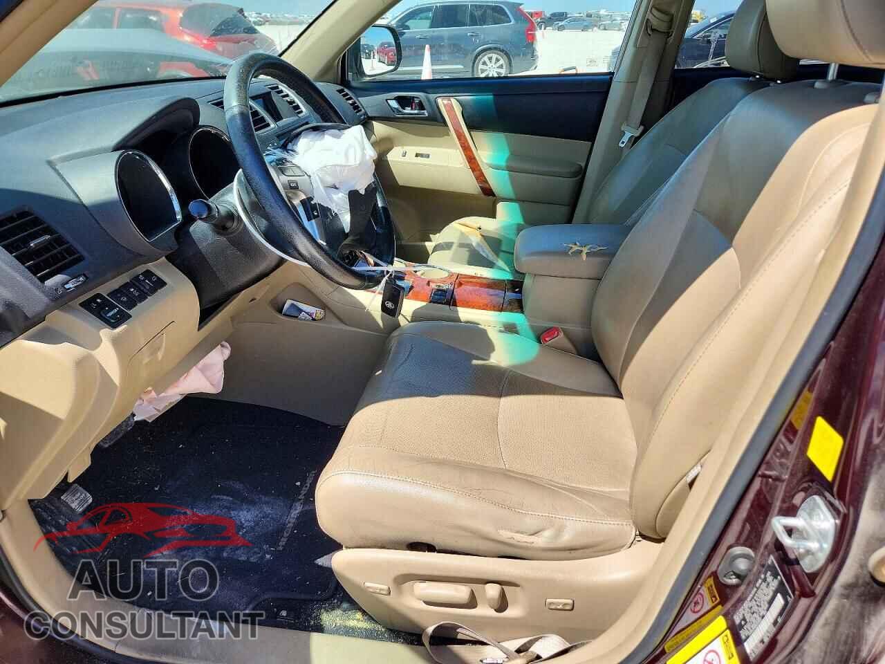 TOYOTA HIGHLANDER 2011 - 5TDYK3EH0BS035652