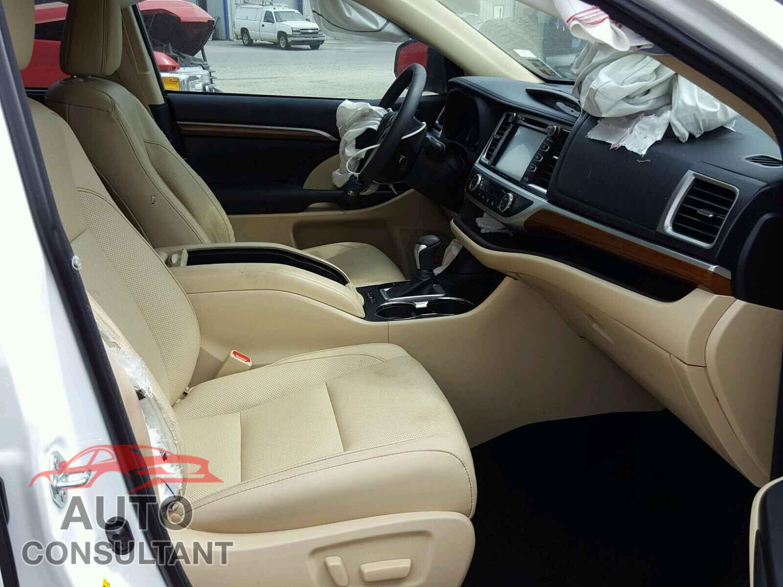 TOYOTA HIGHLANDER 2018 - 5TDYZRFH3JS261776