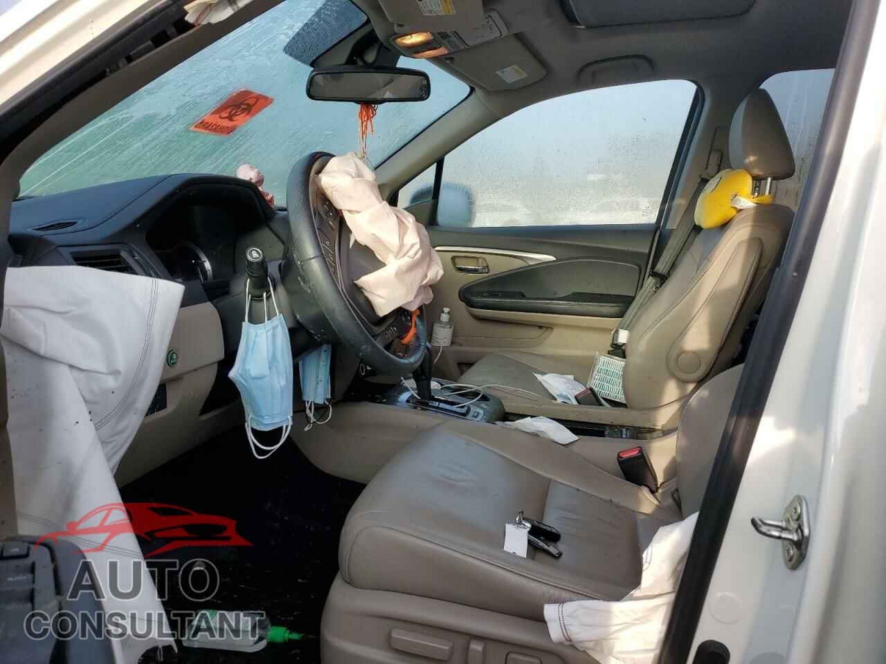 HONDA PILOT 2018 - 5FNYF5H60JB016631