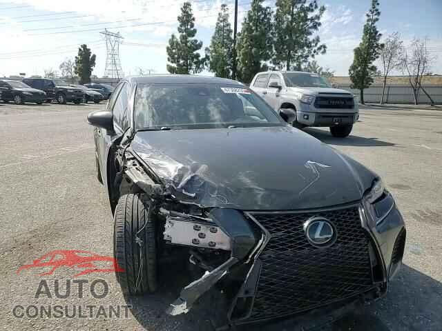 LEXUS IS 2018 - JTHBA1D28J5081114