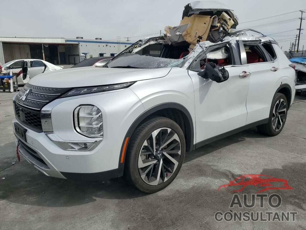MITSUBISHI OUTLANDER 2023 - JA4J3UA89PZ032081
