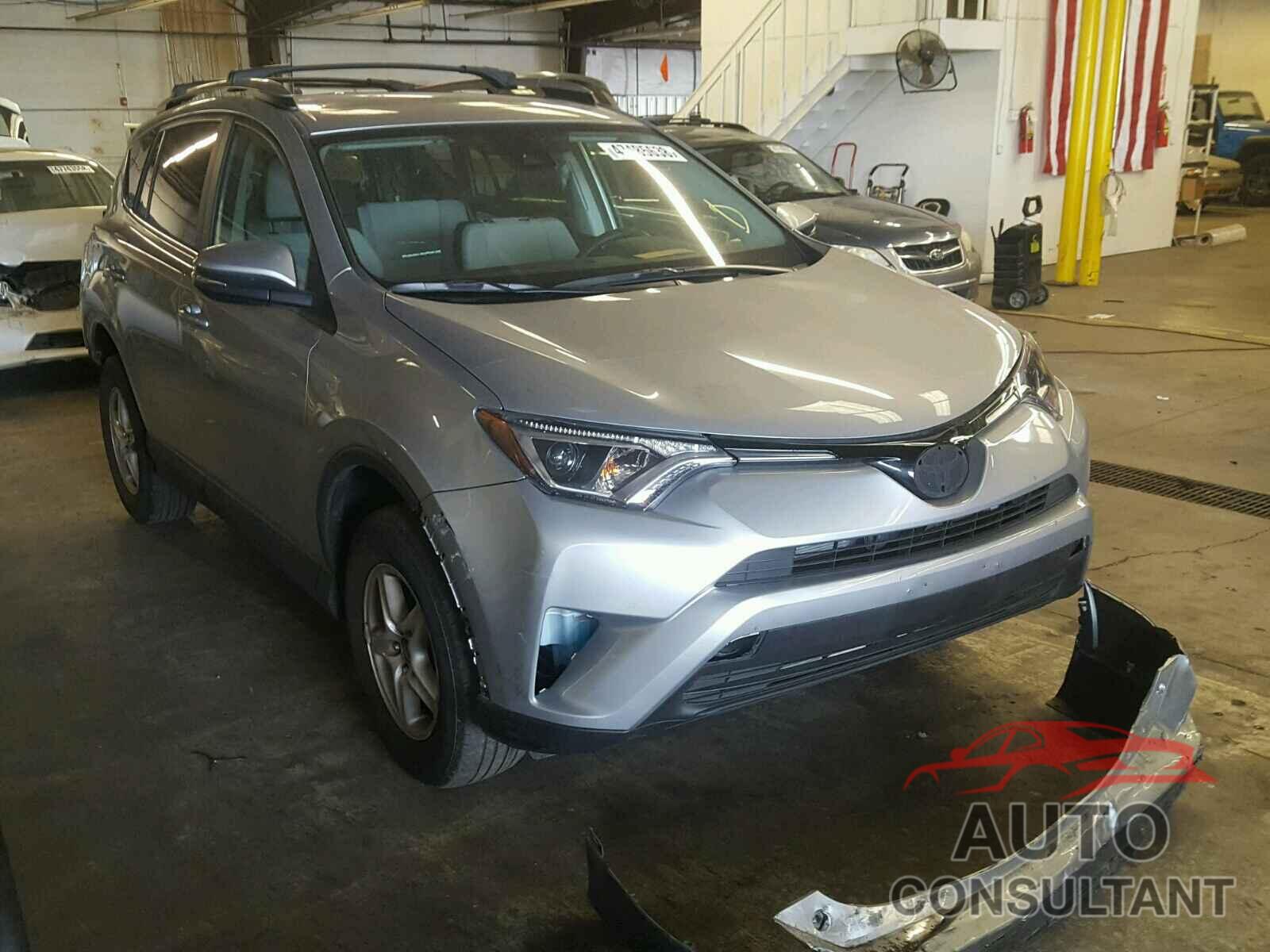 TOYOTA RAV4 XLE 2017 - 2T3RFREV2HW561192
