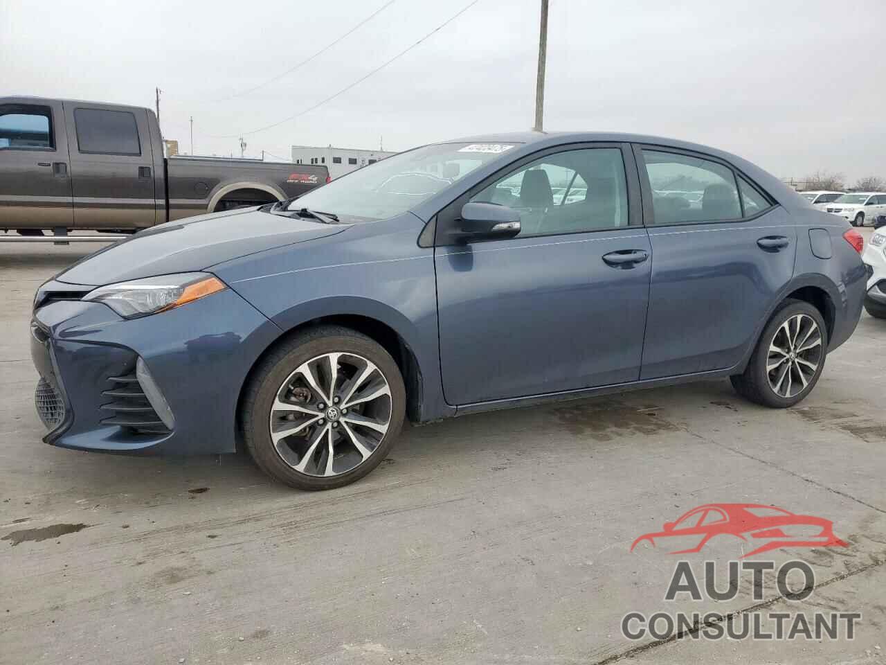 TOYOTA COROLLA 2018 - 5YFBURHE1JP801853