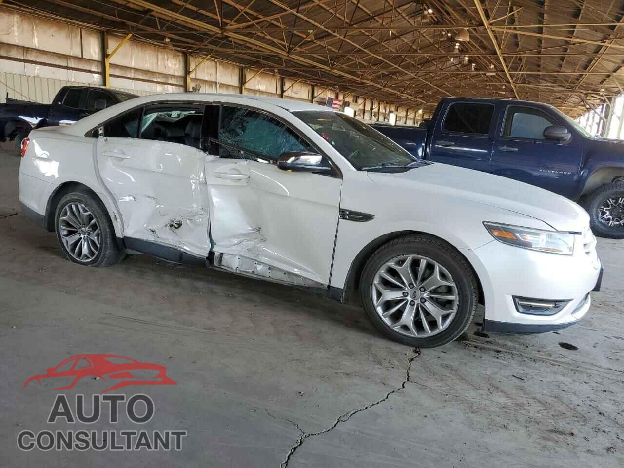 FORD TAURUS 2017 - 1FAHP2F85HG113121