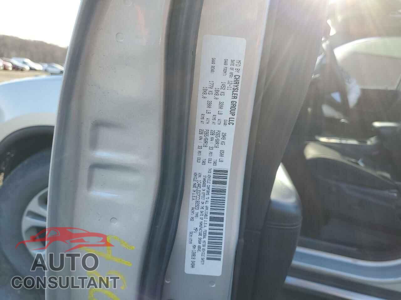 DODGE DURANGO 2012 - 1C4RDJDG7CC182923