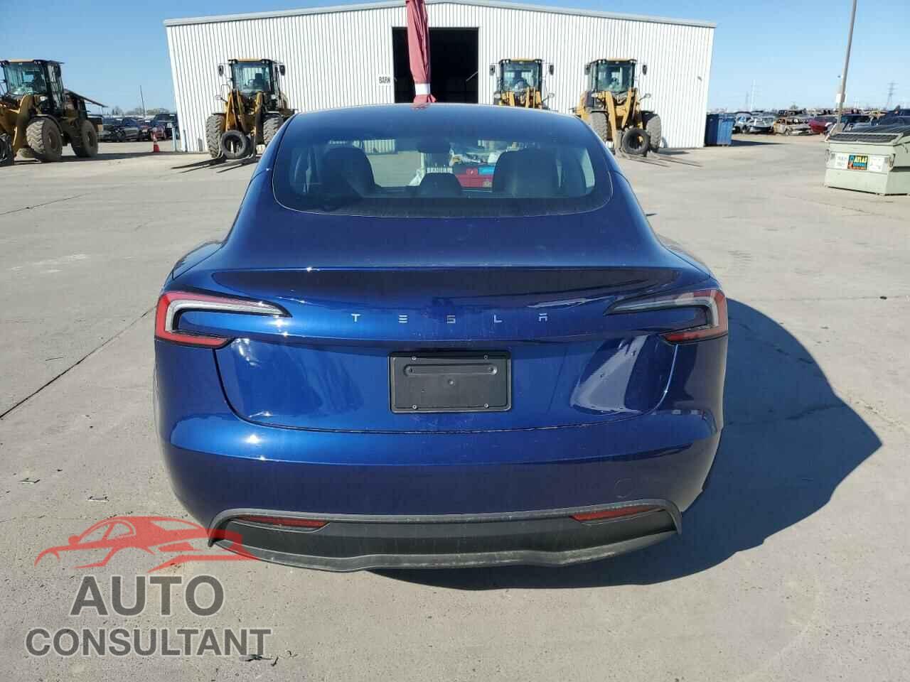TESLA MODEL 3 2025 - 5YJ3E1EA7SF882228