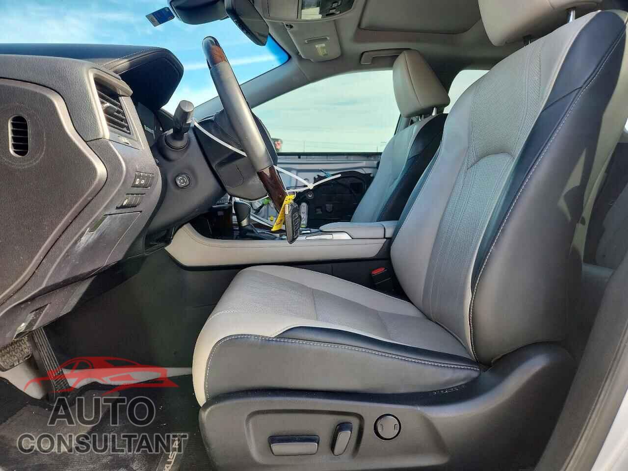 LEXUS RX350 2017 - 2T2ZZMCA9HC065306