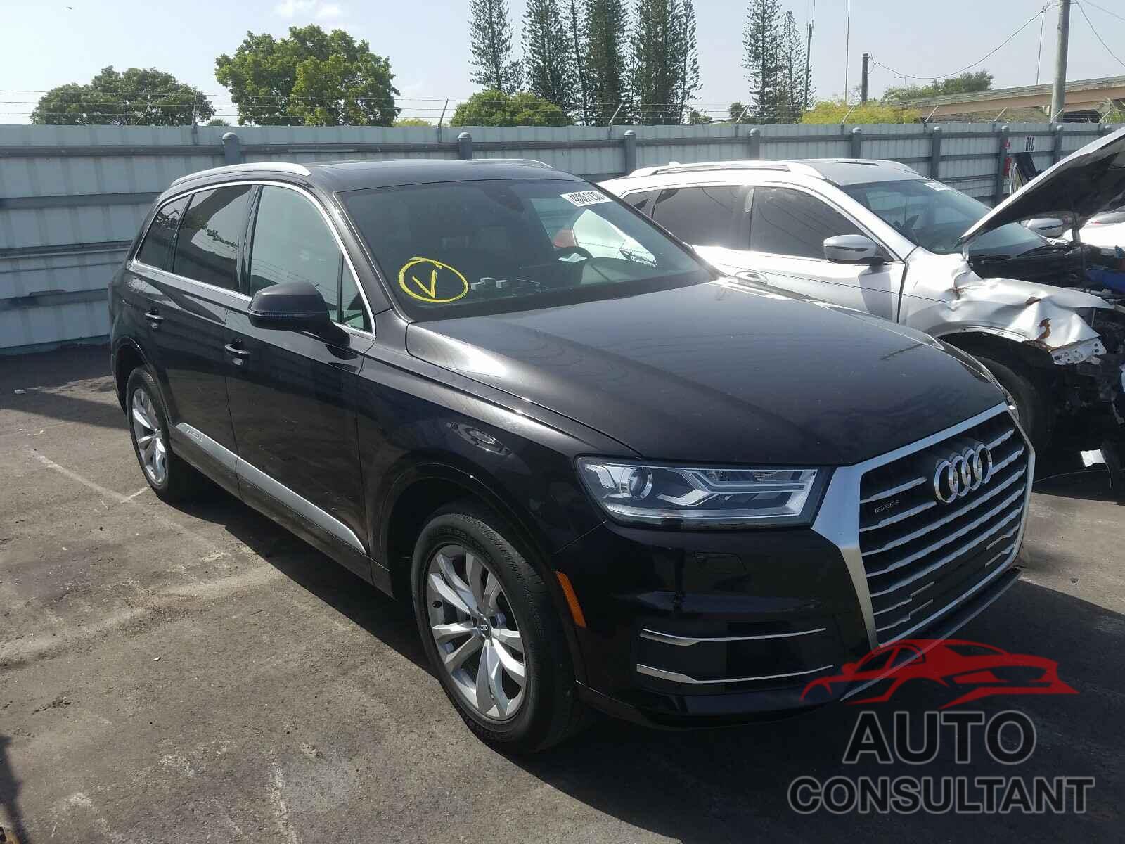 AUDI Q7 2017 - WA1LAAF74HD019833